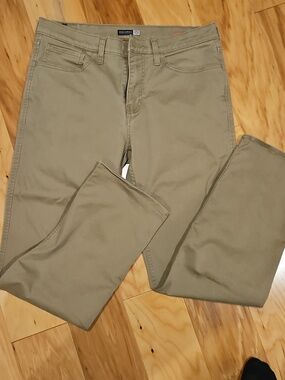 Levis Dockers Straight Fit Tan Lightweight Denim  Pants Size 32x30